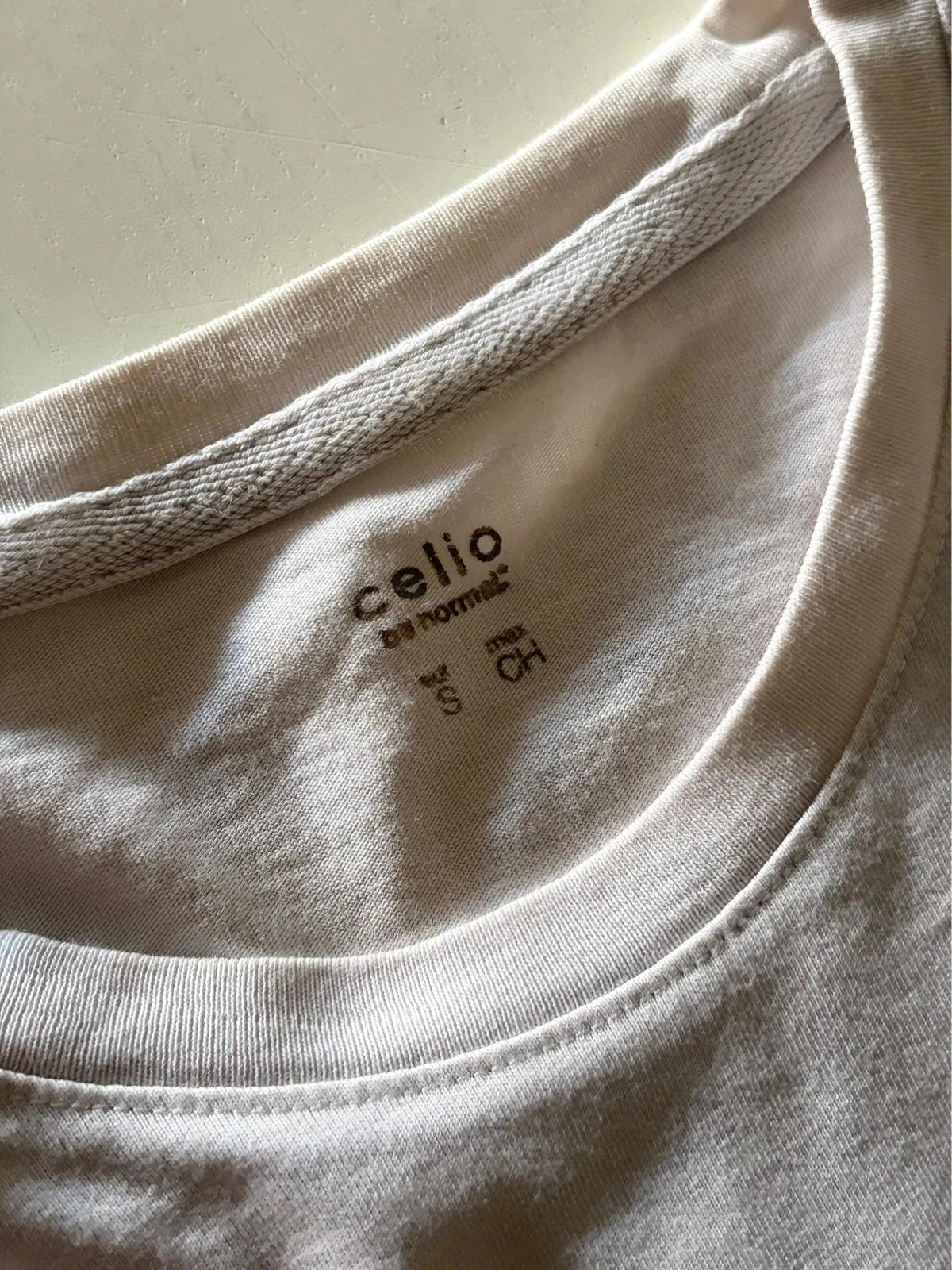 T-shirt Celio Bicolore com Bolso no Peito – Casual e Estilo Minimalista – Tamanho S – photo 7